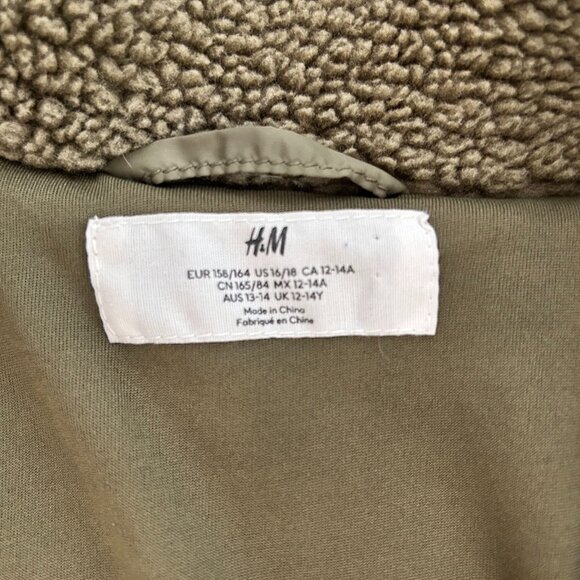 Boys H&M Sherpa Zip Up Sweater in Olive Green - US 16/18 - Picture 2 of 3